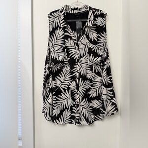 Torrid Black and White Leaf Print Blouse Top Sleeveless with Pockets Size 6X